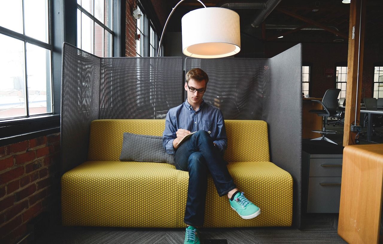 découvrez l'univers fascinant des jeunes entrepreneurs ! inspirez-vous de leurs parcours audacieux, de leurs innovations et de leurs succès. apprenez des stratégies clés pour booster votre propre projet entrepreneurial et intégrez la nouvelle génération de leaders qui façonnent l'avenir des affaires.