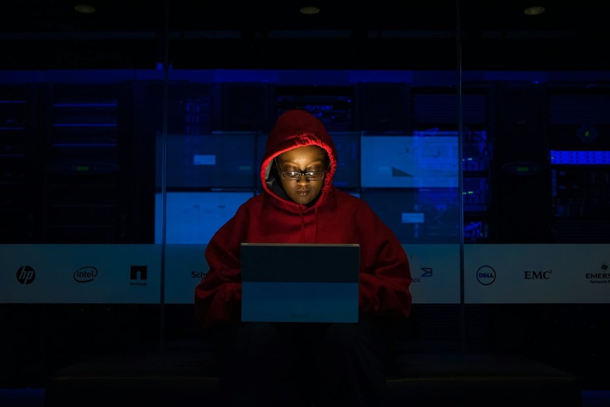 Avocat en Cybersécurité : Un Rempart Juridique Essentiel à l’Ère du Numérique