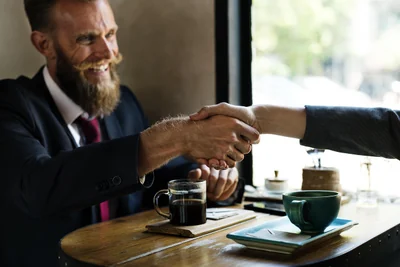 Quelles enseignes de loisirs collaborent avec le comité d’entreprise Loxam en 2025 ?