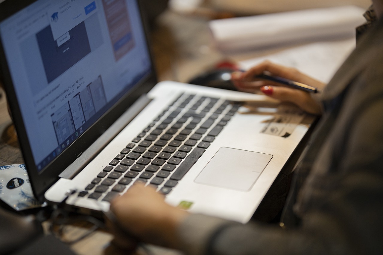 Les 5 Meilleurs MOOCs pour Maîtriser le Domaine Digital