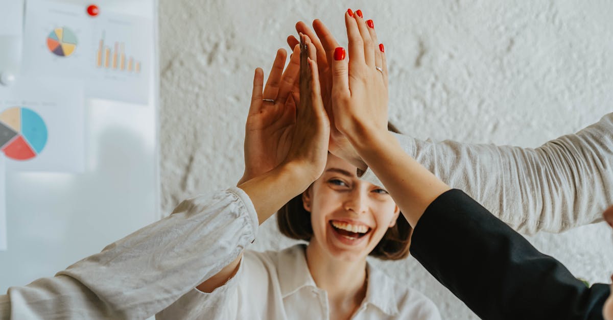 découvrez comment instaurer une culture de travail positive au sein de votre entreprise. apprenez les meilleures pratiques pour encourager la collaboration, la motivation et le bien-être des employés, tout en favorisant une ambiance propice à la créativité et à l'innovation.