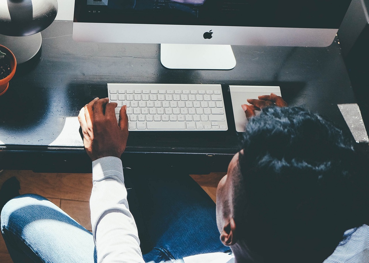 découvrez comment instaurer une culture de travail saine qui favorise le bien-être des employés, améliore la productivité et renforce la cohésion d'équipe. explorez des stratégies et des conseils pratiques pour créer un environnement de travail positif et motivant.