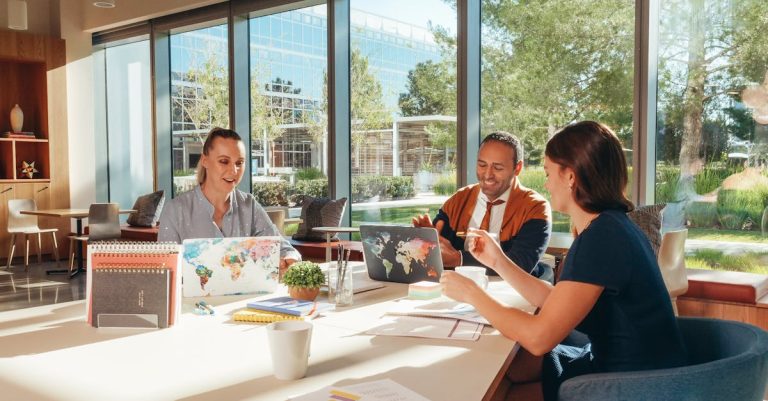 découvrez l'univers de l'entrepreneuriat : conseils, stratégies et histoires inspirantes pour vous aider à lancer et développer votre propre entreprise. que vous soyez novice ou entrepreneur confirmé, cette ressource est conçue pour vous accompagner dans votre parcours entrepreneurial.