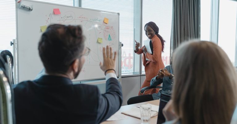 découvrez comment maximiser l'engagement des employés au sein de votre entreprise grâce à des stratégies efficaces et des pratiques innovantes. boostez la productivité et le bien-être de vos équipes en favorisant un environnement de travail collaboratif et motivant.