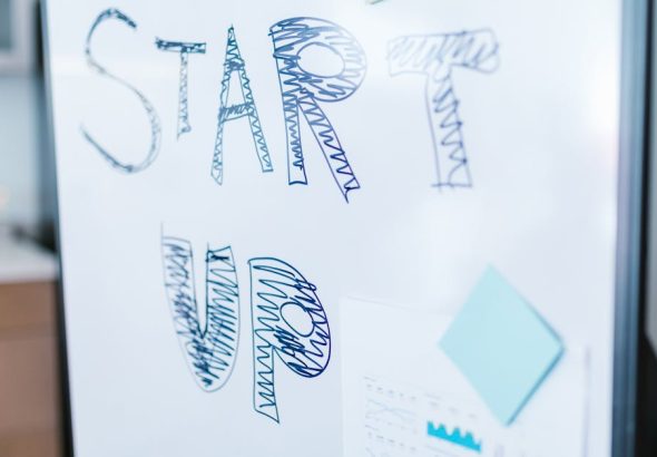 découvrez le financement initial pour startups, connu sous le nom de 'seed funding'. apprenez comment les entrepreneurs peuvent obtenir les fonds nécessaires pour lancer leur projet, les différentes sources de financement et les conseils pour réussir dans cette étape cruciale.