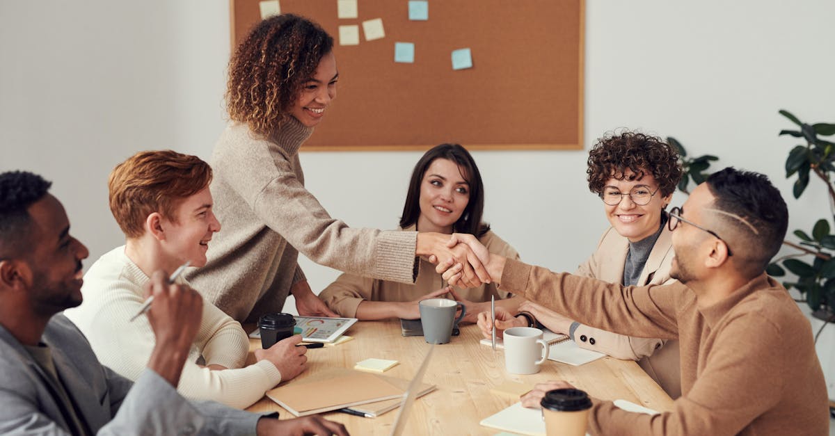 découvrez le monde de l'entrepreneuriat : apprenez les clés pour créer et développer votre entreprise, développez vos compétences en gestion, stratégie et innovation, et inspirez-vous de parcours d'entrepreneurs à succès.