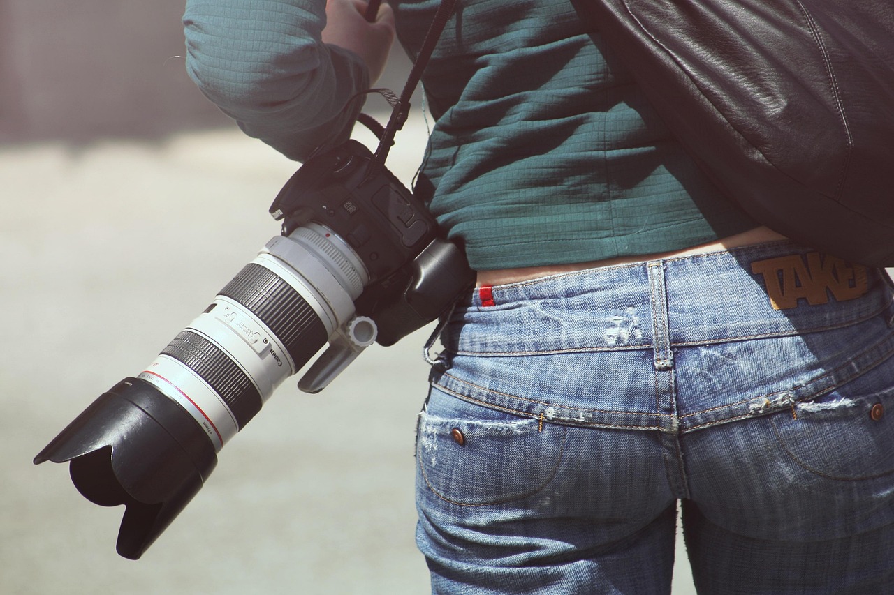 découvrez l'art de la photographie à travers l'objectif d'un professionnel. capturant des instants uniques, notre photographe crée des souvenirs inoubliables pour tous vos événements, qu'il s'agisse de mariages, de portraits ou de paysages. plongez dans un univers visuel captivant et laissez-vous inspirer par des images qui racontent une histoire.