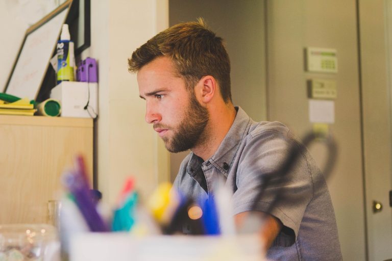 découvrez les clés du succès pour les entrepreneurs : conseils, stratégies et inspiration pour démarrer et développer votre entreprise. boostez votre projet entrepreneurial avec des ressources adaptées et des témoignages d'experts.