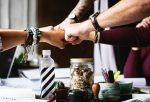 découvrez le concept de coopération à travers les coopératives, des structures économiques fondées sur des valeurs de solidarité, de démocratie et d'entraide. apprenez comment elles favorisent le développement local, l'autonomie des membres et la durabilité tout en offrant des services et produits respectueux de l'environnement.