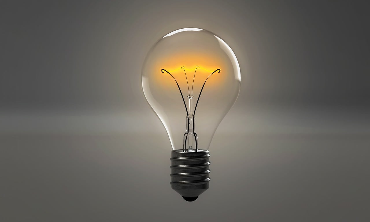 découvrez tout ce que vous devez savoir sur l'électricité : principes fondamentaux, applications, innovations et conseils pratiques pour améliorer votre efficacité énergétique. plongez dans le monde de l'énergie électrique et apprenez à mieux l'utiliser au quotidien.