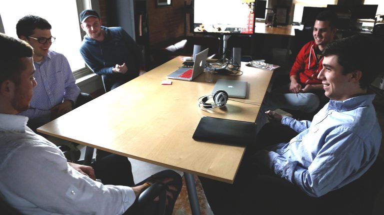 découvrez le monde de l'entrepreneuriat technologique : conseils, stratégies et ressources pour lancer et développer une startup innovante dans le secteur des nouvelles technologies.