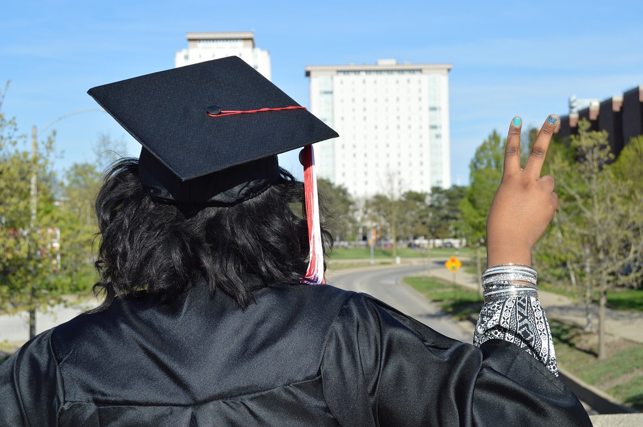 découvrez les enjeux et opportunités de l'enseignement supérieur : formations, débouchés, conseils pour réussir vos études universitaires en france et à l'international.