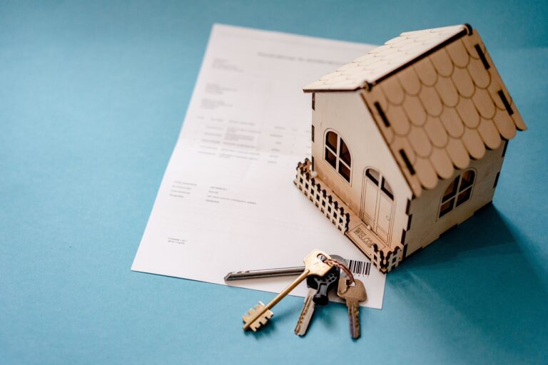 découvrez tout ce qu'il faut savoir sur le mortgage : définition, fonctionnement, avantages, conditions d'obtention d'un prêt immobilier, conseils et astuces pour obtenir les meilleurs taux hypothécaires.
