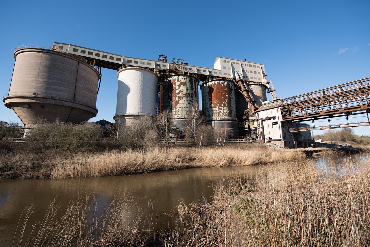 découvrez les méthodes innovantes et efficaces de production d'eau, les technologies émergentes et les solutions durables pour répondre aux besoins en eau potable et industrielle.